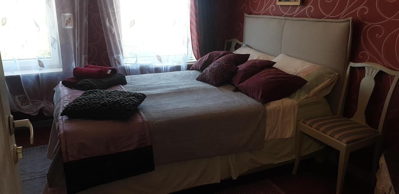 Martin Guest House Ventspils Bagian luar foto