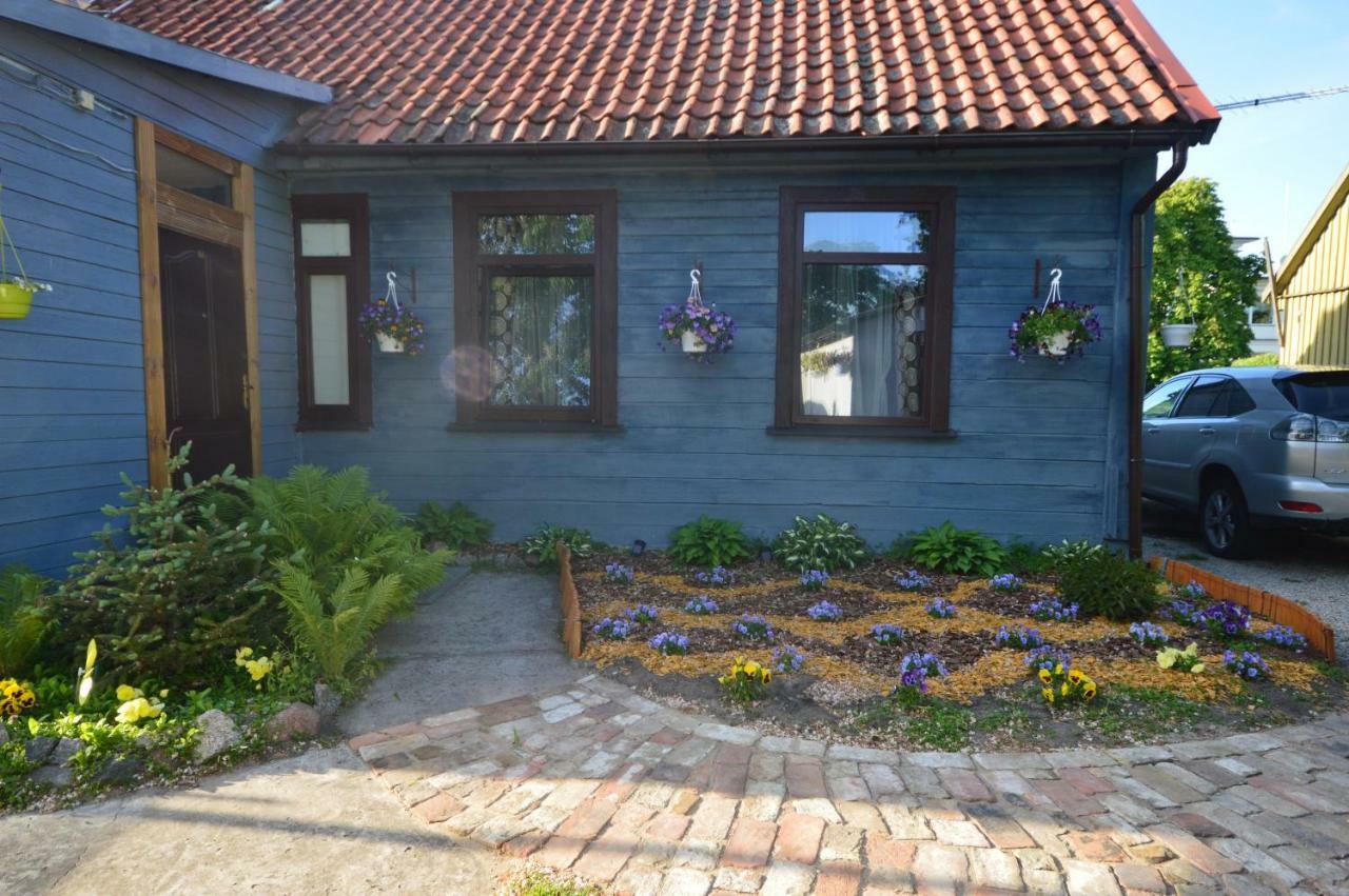 Martin Guest House Ventspils Bagian luar foto